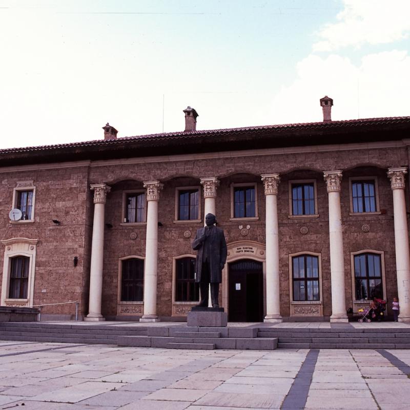 BG_comm_001.jpg