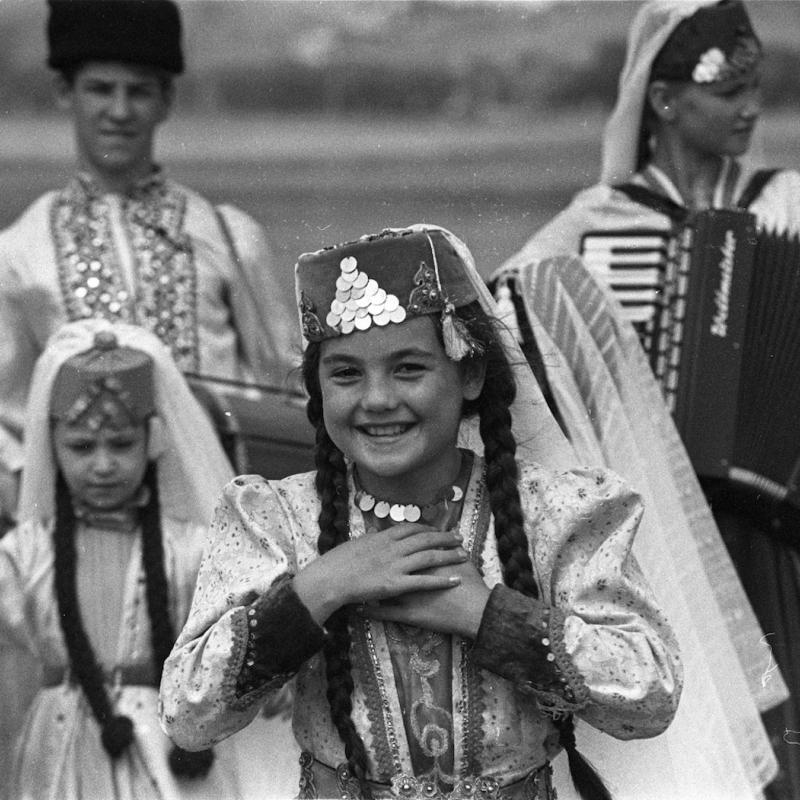 001_Tatars_1989.jpg
