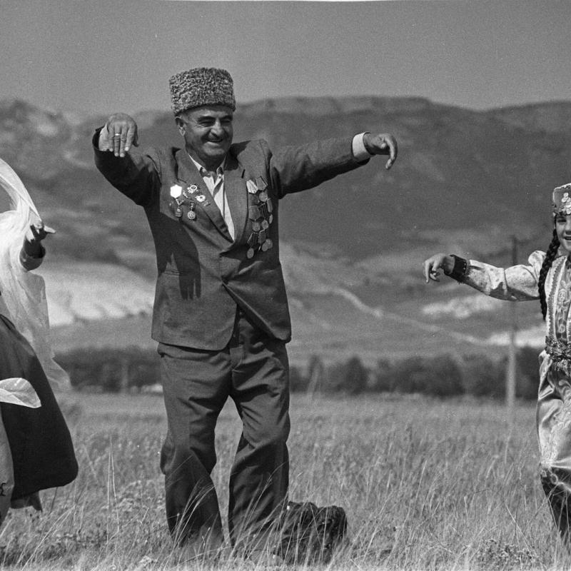 001_Tatars_1989.jpg